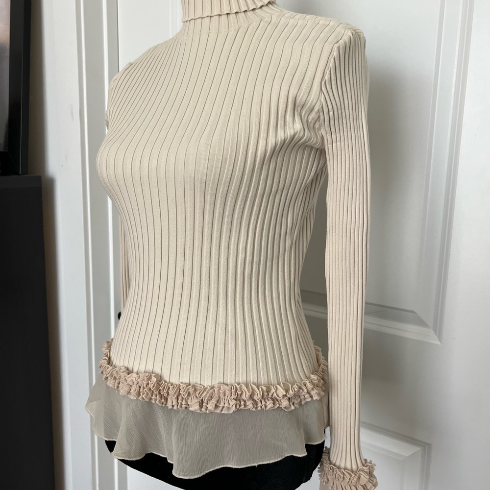 Tracy M top | turtle neck long sleeve | size M petite US | cream